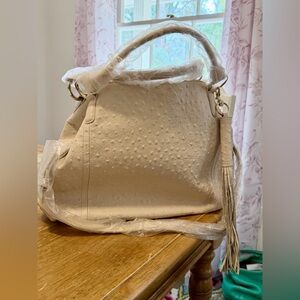 NWOT G.I.L.I. Roma 2 Large tote bag in ivory ostrich-embossed genuine leather